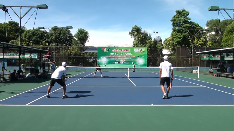 Gần 200 VĐV tham gia giải quần vợt Bia sư tử trắng tranh cúp Hoàng Đế Quang Trung